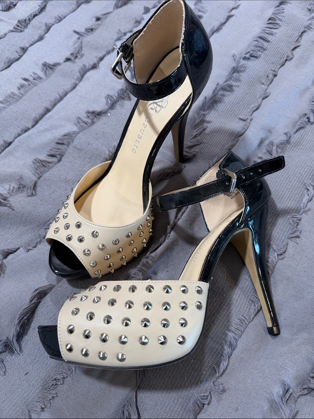 Rock & Republic Cream and Black Studded Peep-Toe Ankle-Strap Heels